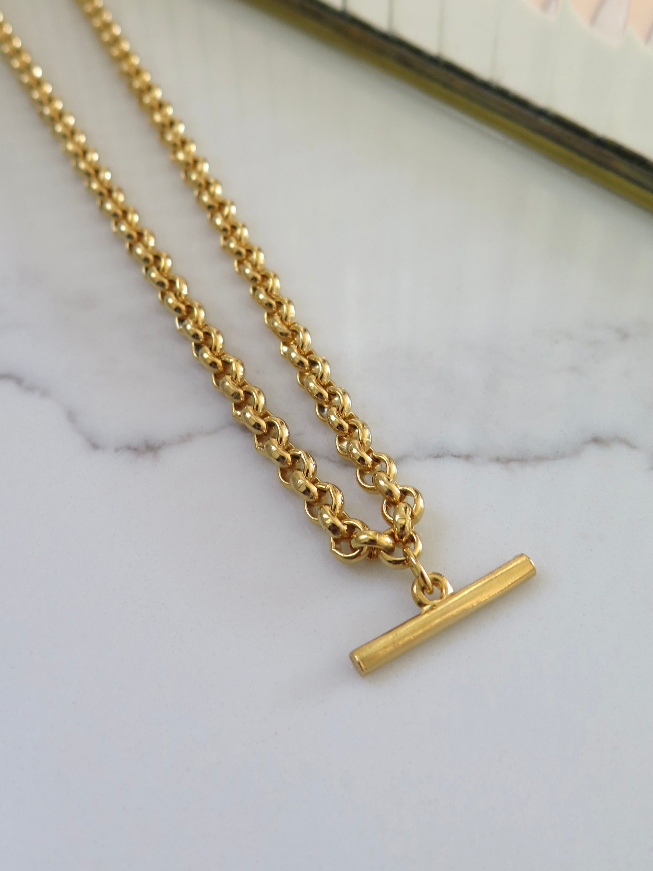 Gold t bar chunky 2024 chain necklace